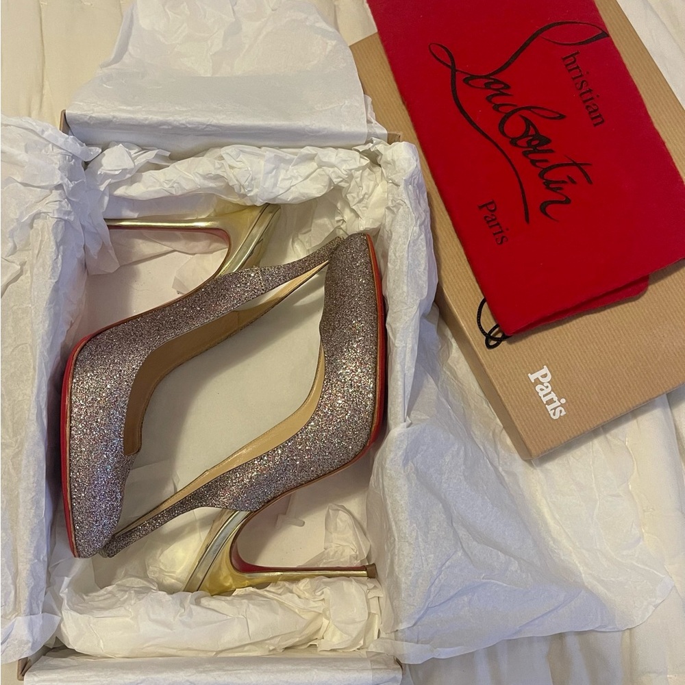 Christian Louboutin Glitter Corneille slingback Pumps